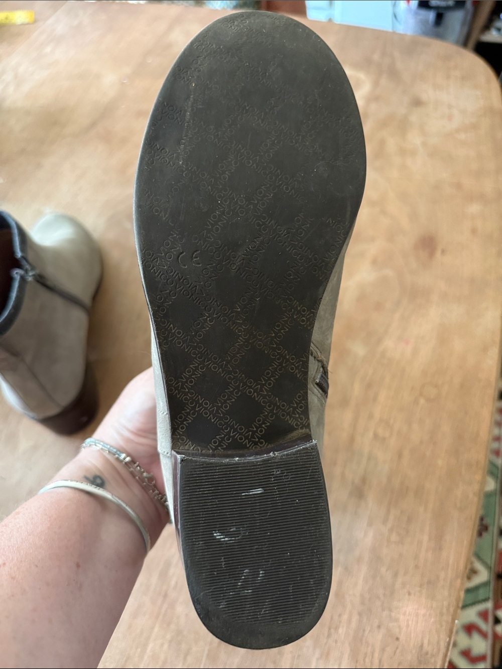 Vionic Sz 9 Joslyn Taupe & Gray Ankle Booties Weather Resistant Support - Picture 10 of 13